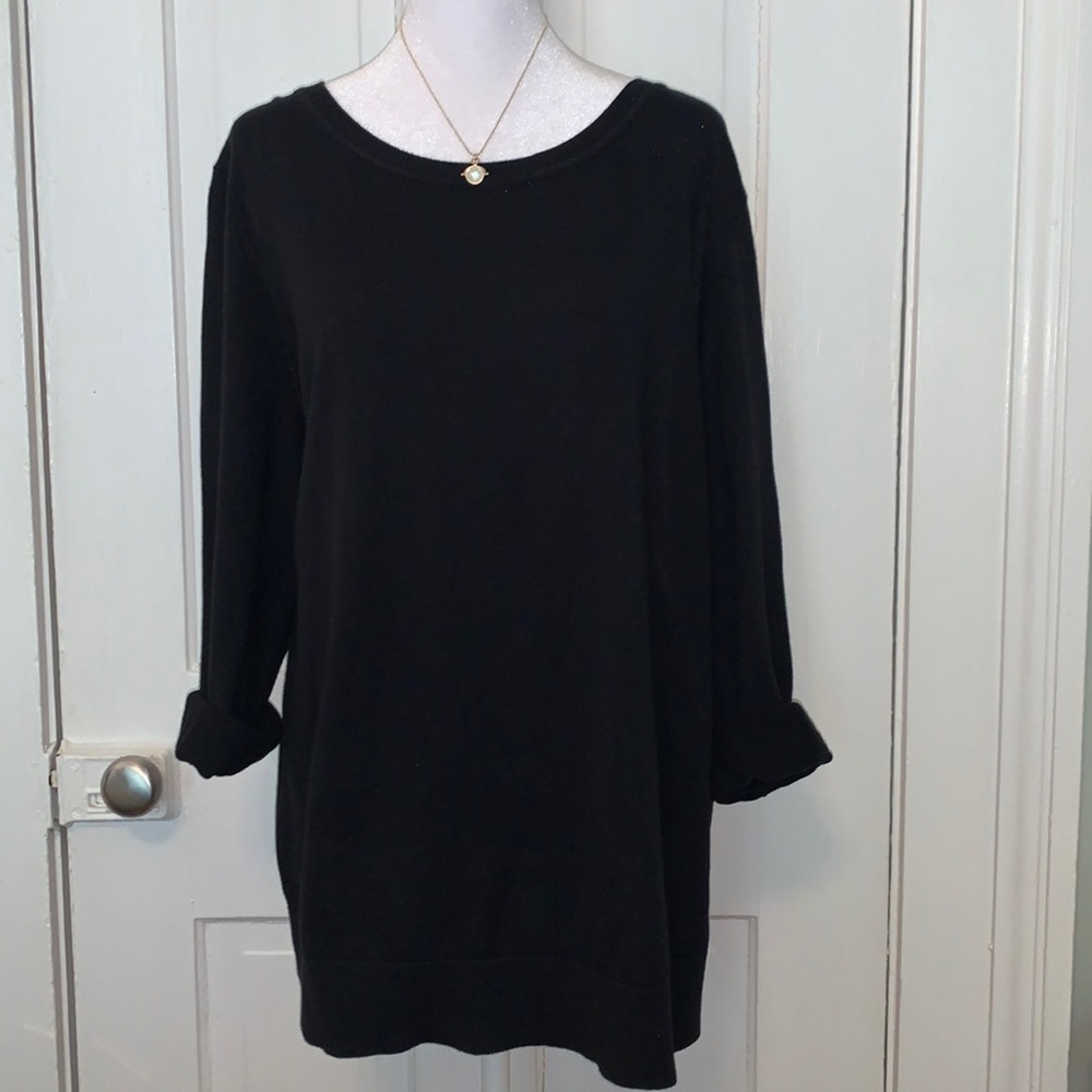 ANN TAYLOR LIGHTWEIGHT BLACK SWEATER WITH WHITE EYELET BACK